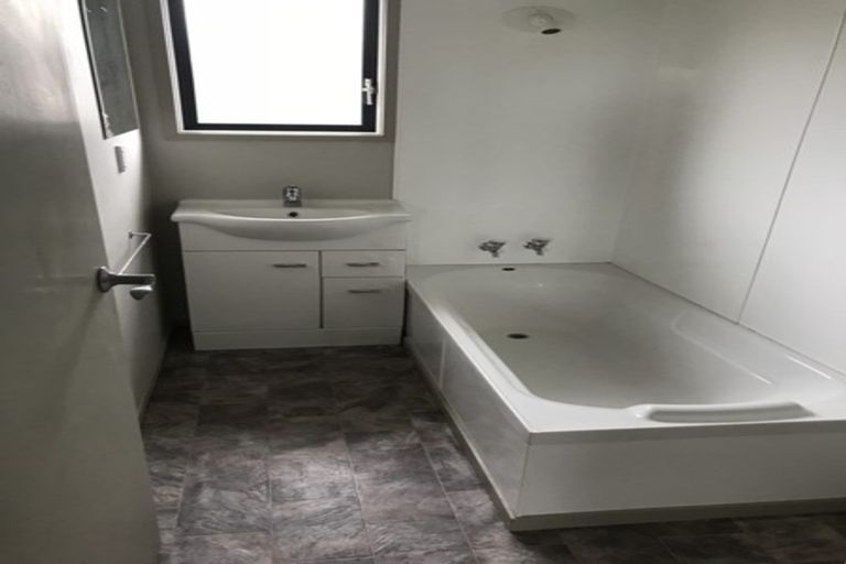 Photo of property in 47c Paul Crescent, Fairfield, Hamilton, 3214