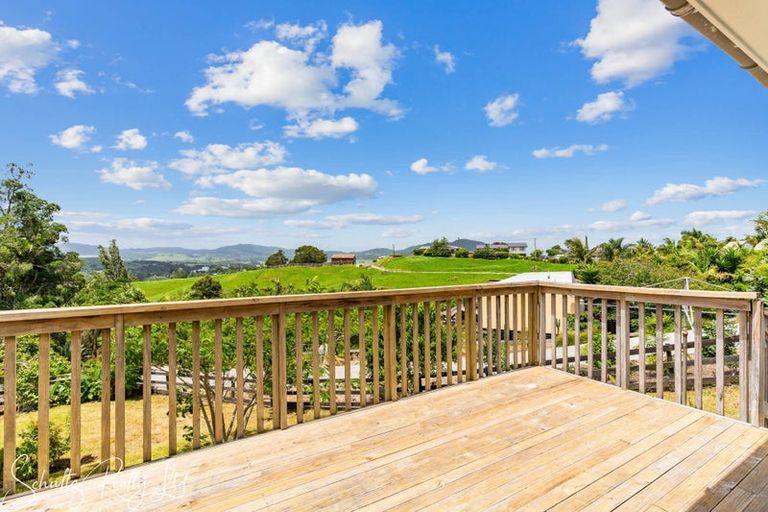 Photo of property in 43 Gorge Road, Maungaturoto, 0520