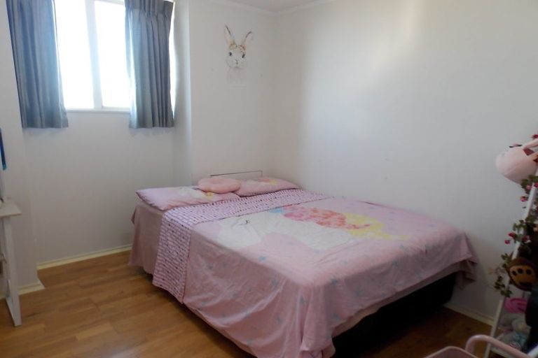 Photo of property in 107 Ashton Fitchett Drive, Brooklyn, Wellington, 6021