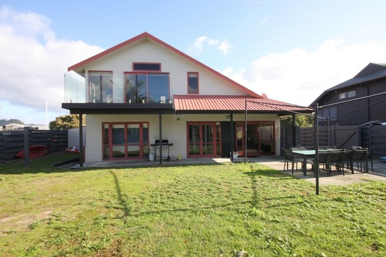 Photo of property in 77 Pauanui Boulevard, Pauanui, Hikuai, 3579