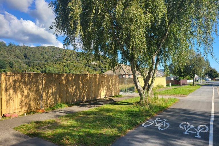 Photo of property in 1274 High Street, Taita, Lower Hutt, 5011