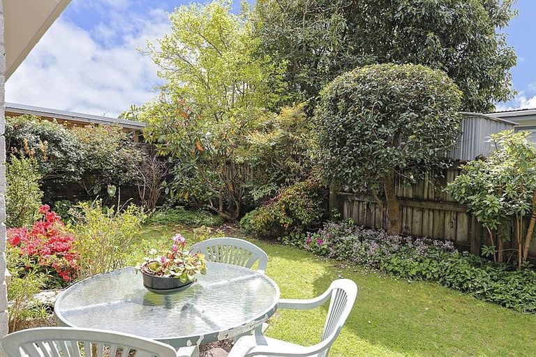 Photo of property in 2/138 Welcome Bay Road, Welcome Bay, Tauranga, 3112
