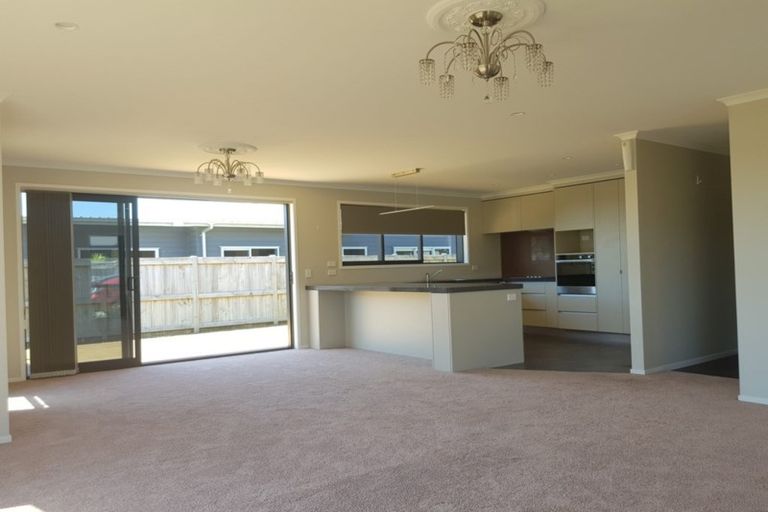 Photo of property in 18 Keene Drive, Bell Block, New Plymouth, 4312