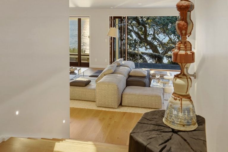 Photo of property in 16 Joan Street, Point Chevalier, Auckland, 1022