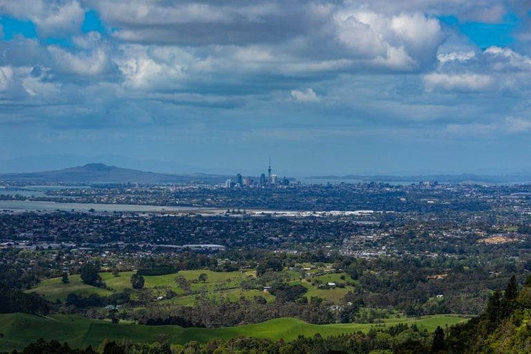 Photo of property in 166 Opanuku Road, Henderson Valley, Auckland, 0612