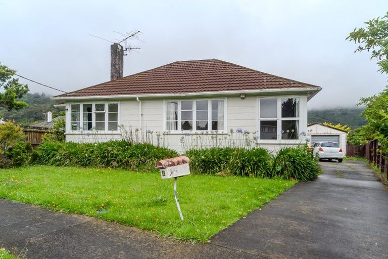 Photo of property in 32 Harris Street, Naenae, Lower Hutt, 5011
