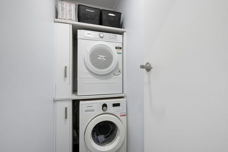 Photo of property in 6 Jay Street, Paparangi, Wellington, 6037