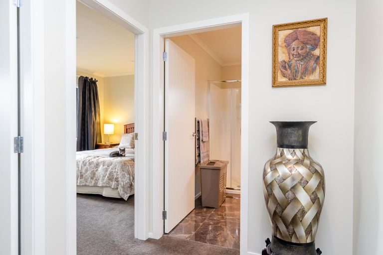 Photo of property in 27 Feist Street, Carterton, 5713