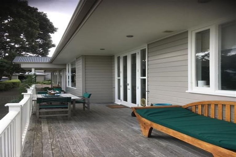 Photo of property in 15 Kainui Road, Raumati South, Paraparaumu, 5032