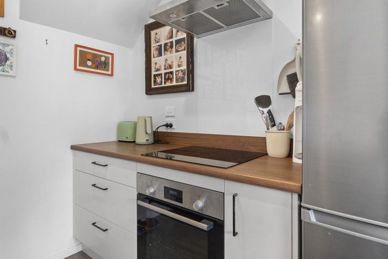 Photo of property in 10/10 Burrows Place, Frankton, Hamilton, 3204