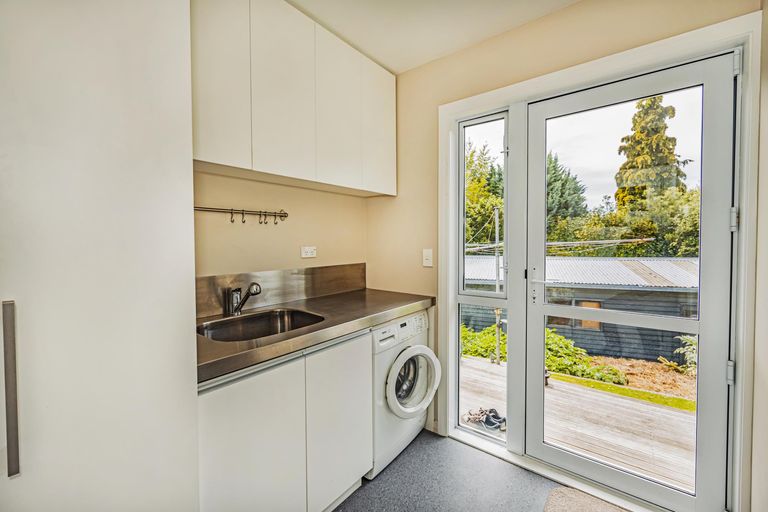 Photo of property in 1 Nicholson Terrace, Oamaru, 9400