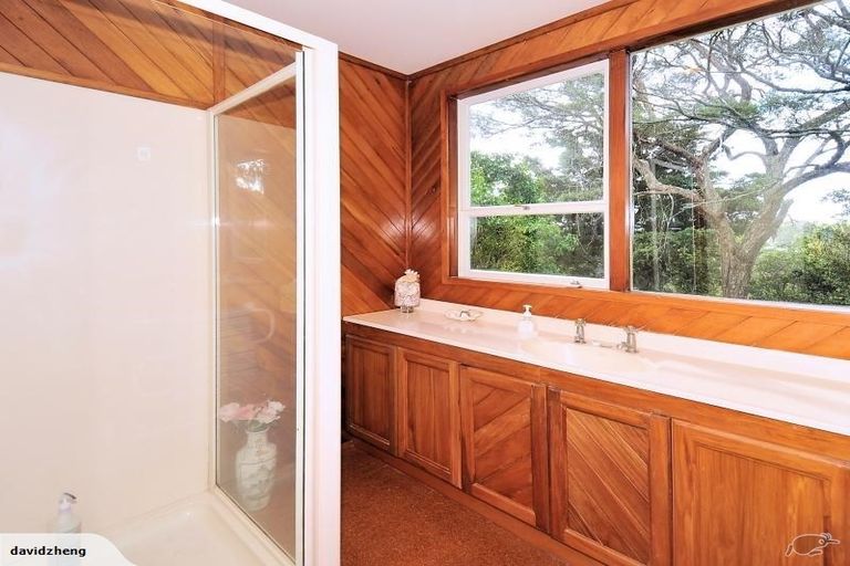 Photo of property in 56 Valley View Road, Glenfield, Auckland, 0629