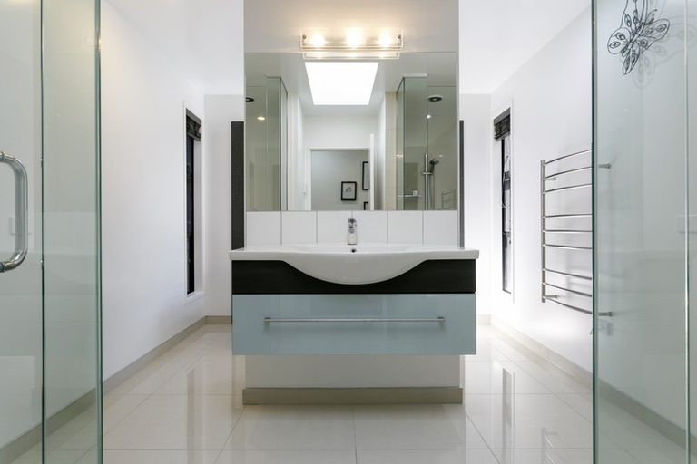 Photo of property in 2 Cabbage Tree Grove, Kinloch, Taupo, 3377