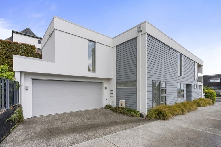 Photo of property in 38 Takutai Avenue, Bucklands Beach, Auckland, 2012