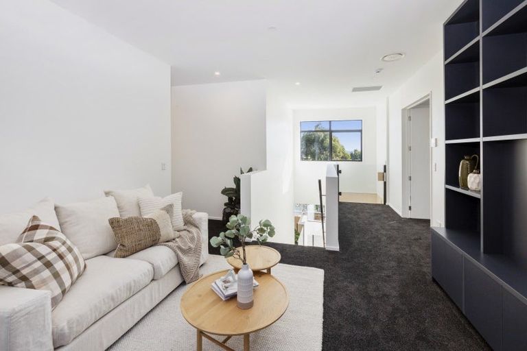 Photo of property in 3 Stoney Creek Lane, Halswell, Christchurch, 8025