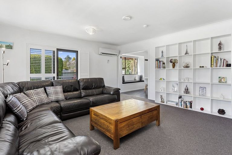 Photo of property in 1 Ensors Place, Waikuku Beach, 7402