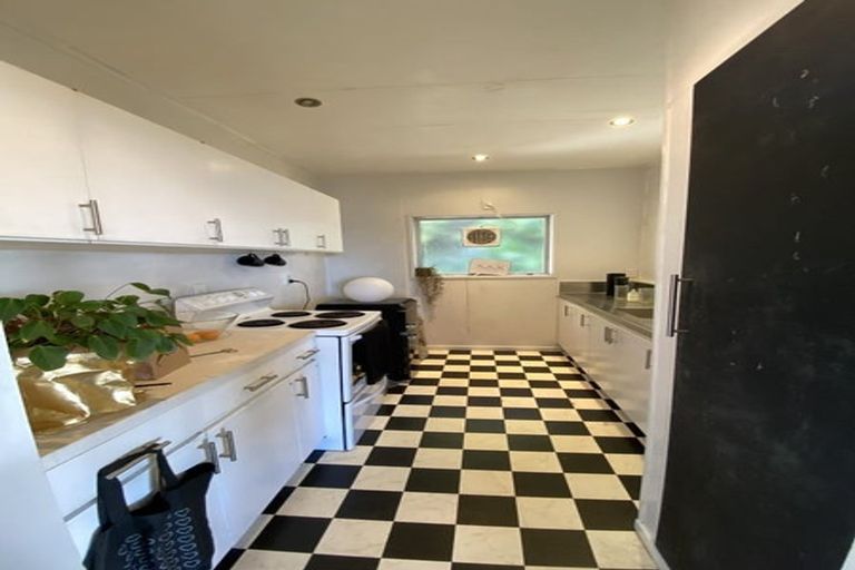 Photo of property in 6 Stormont Place, Kingston, Wellington, 6021