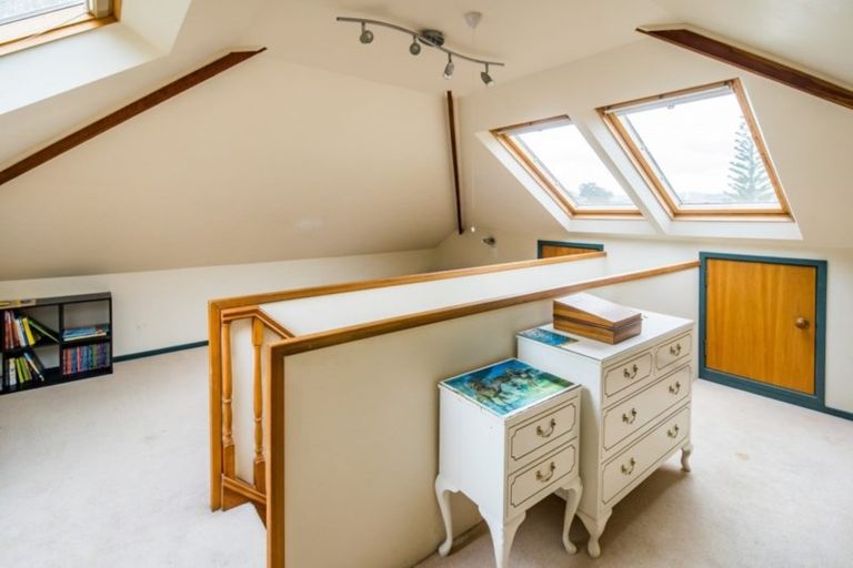 Photo of property in 2 Elphinstone Avenue, Strathmore Park, Wellington, 6022