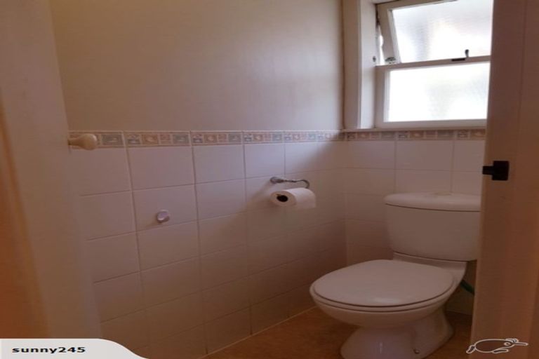 Photo of property in 21 Richards Avenue, Forrest Hill, Auckland, 0620