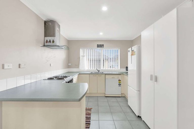 Photo of property in 63 Stratford Road, Manurewa, Auckland, 2105