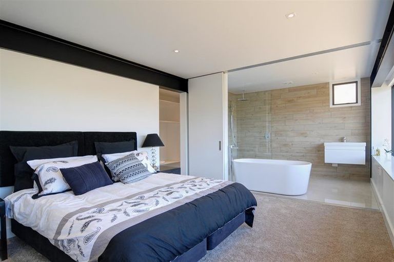 Photo of property in 5a Jackby Court, Jacks Point, Queenstown, 9371