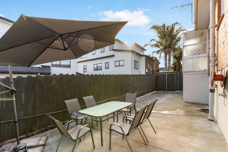 Photo of property in 16b Grassways Avenue, Pakuranga, Auckland, 2010