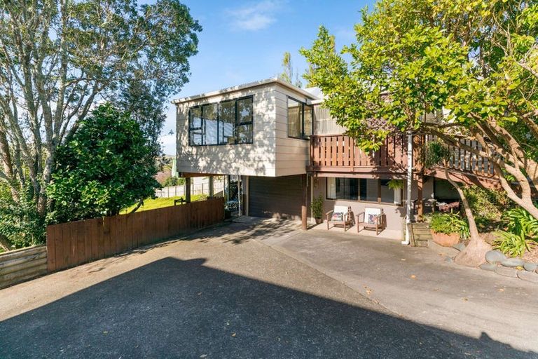 Photo of property in 6 Rautawhiri Road, Helensville, 0800