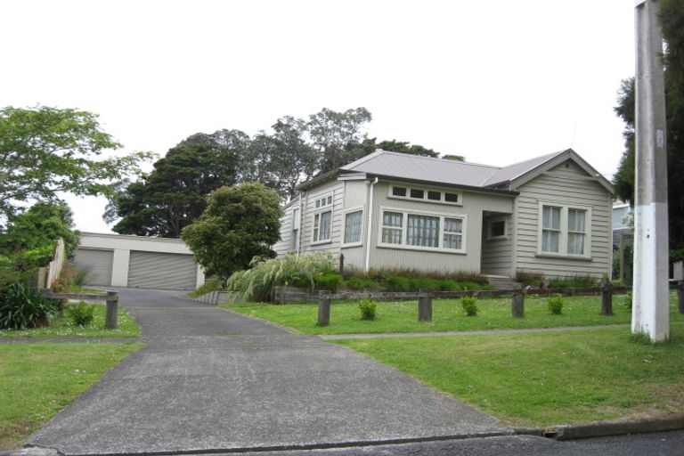 Photo of property in 16 Totara Avenue, Pukekohe, 2120