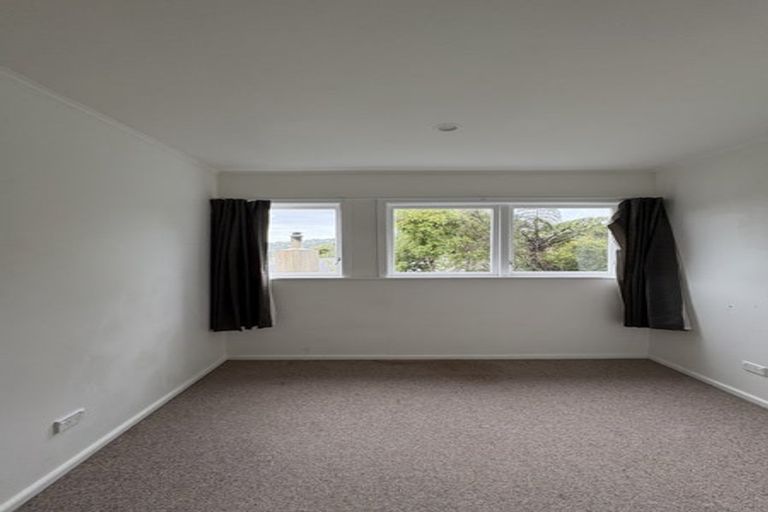 Photo of property in 35 Spencer Street, Crofton Downs, Wellington, 6035