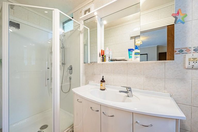 Photo of property in 236 Major Drive, Kelson, Lower Hutt, 5010