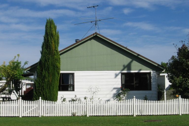 Photo of property in 9 Queens Road, Elgin, Gisborne, 4010