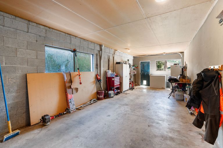 Photo of property in 20 Lynas Street, Outram, 9019