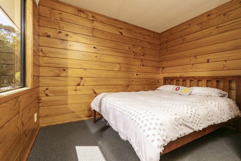 Photo of property in 1074 Peak Road, Helensville, 0875