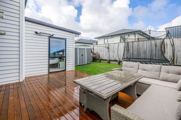 Photo of property in 14 Park Chester Road, Pukekohe, 2120