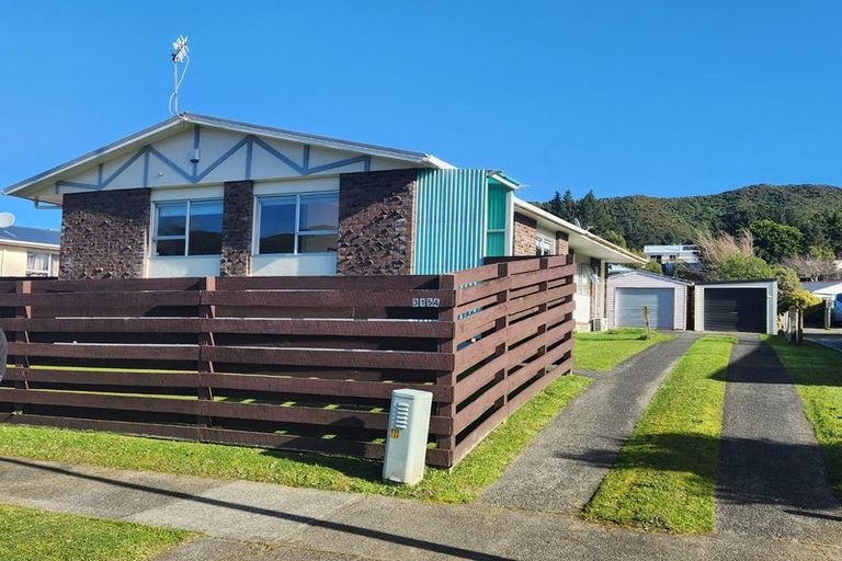 Photo of property in 315 Wellington Road, Wainuiomata, Lower Hutt, 5014