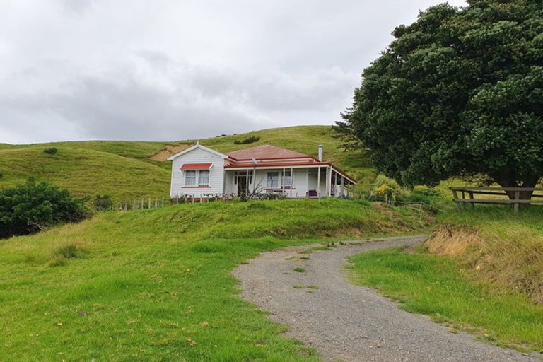 Photo of property in 625 Matawera Road, Panguru, 0492