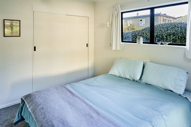 Photo of property in 10 Nikau Street, Eastbourne, Lower Hutt, 5013