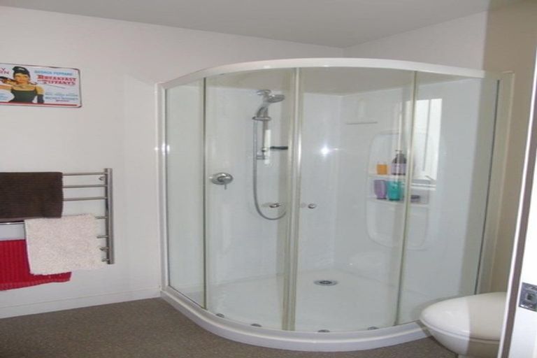 Photo of property in 7 Rarangi Way, Owhiro Bay, Wellington, 6023