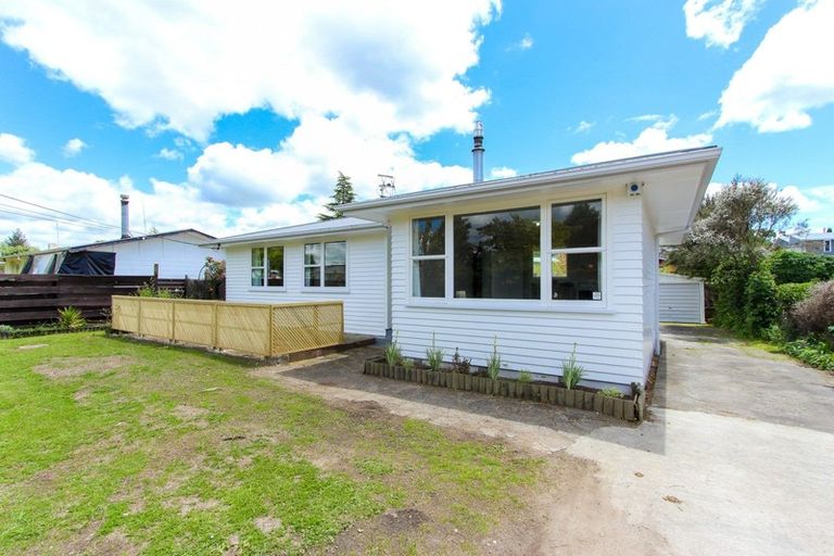 Photo of property in 105 Sunset Road, Mangakakahi, Rotorua, 3015