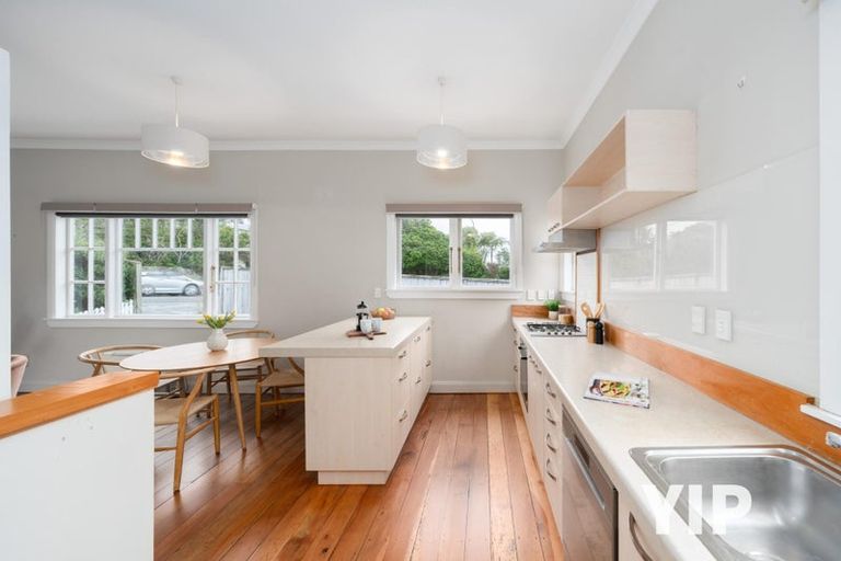 Photo of property in 36 Middleton Road, Johnsonville, Wellington, 6037