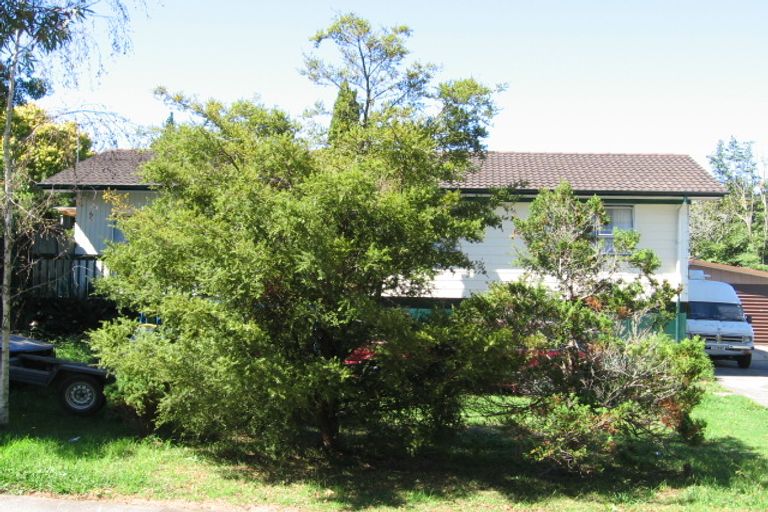 Photo of property in 6 Woodman Place, West Harbour, Auckland, 0618