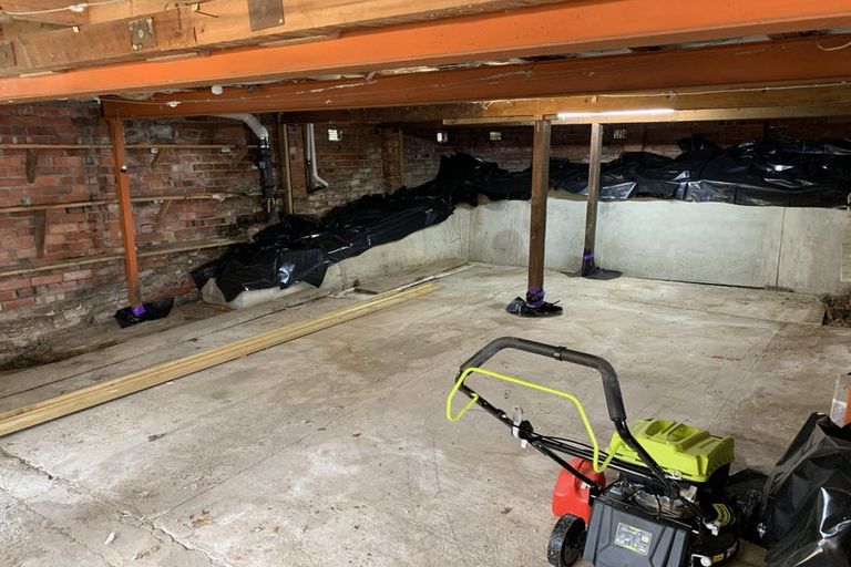 Photo of property in 308 Wairau Road, Glenfield, Auckland, 0629