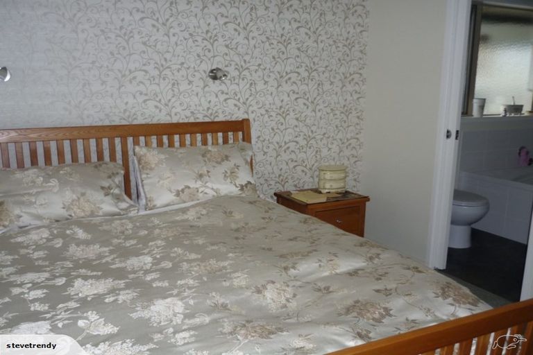 Photo of property in 241 Te Tomo Street, Te Awamutu, 3800