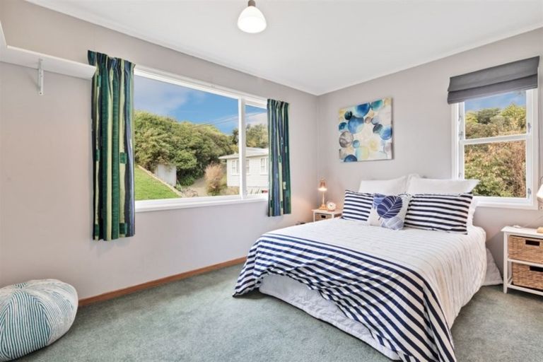 Photo of property in 15 Cunliffe Street, Johnsonville, Wellington, 6037