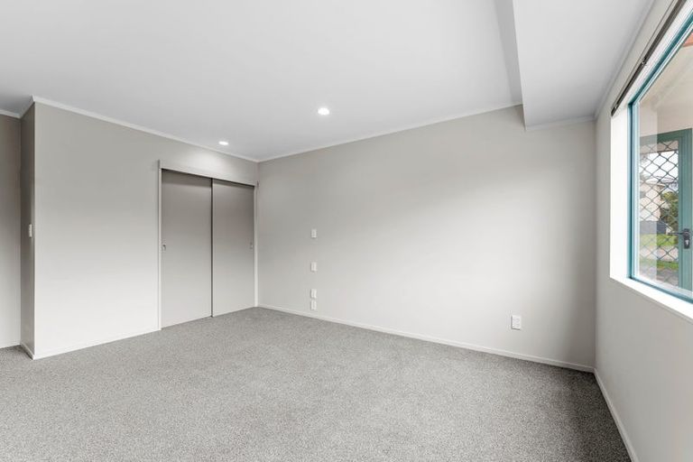 Photo of property in 1/52 Donald Street, Stanmore Bay, Whangaparaoa, 0932