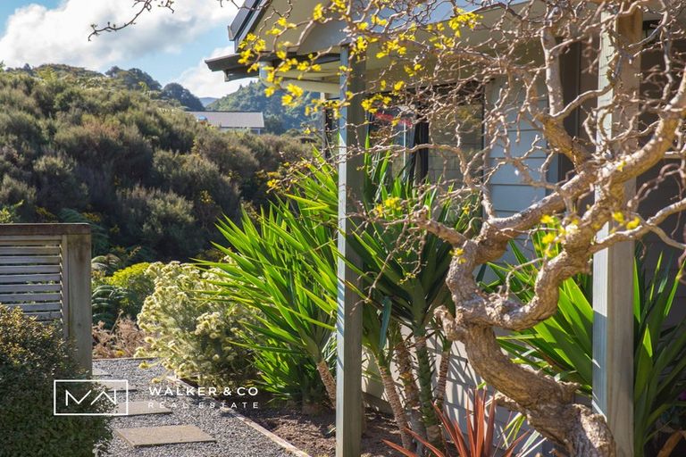 Photo of property in 7 Percy Kinsman Crescent, Riverstone Terraces, Upper Hutt, 5018