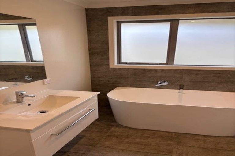 Photo of property in 115a Limbrick Street, Terrace End, Palmerston North, 4410