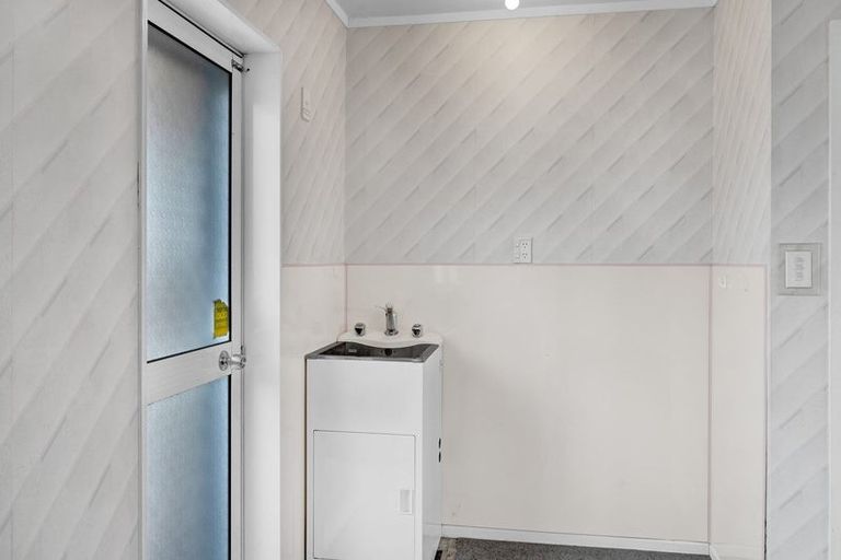 Photo of property in 5a Surrey Street, Hawera, 4610