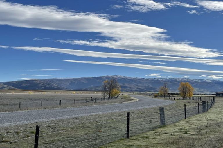 Photo of property in 20 Southern Tor Lane, Springvale, 9393