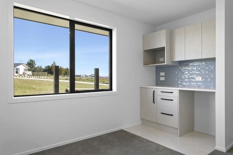 Photo of property in 37 Kopakopa Crescent, Wharewaka, Taupo, 3330